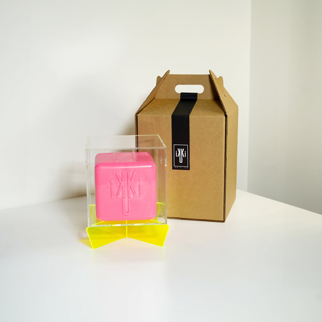 PINK & PROUD CANDLE Ikkiu