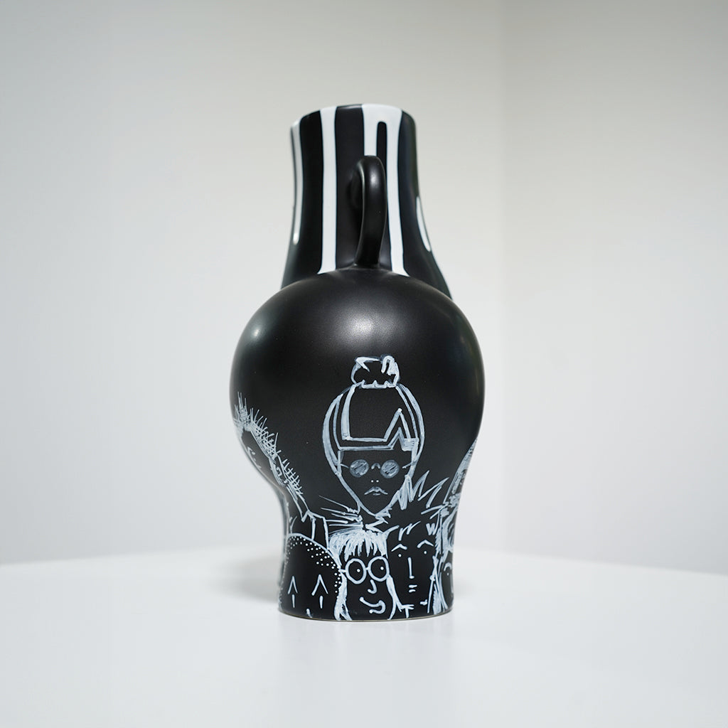 CROWD B&W - VASE BLACK