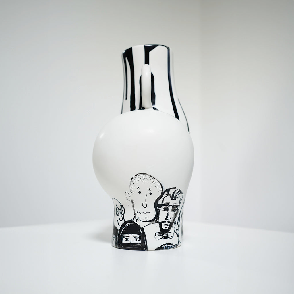 CROWD B&W - VASE WHITE