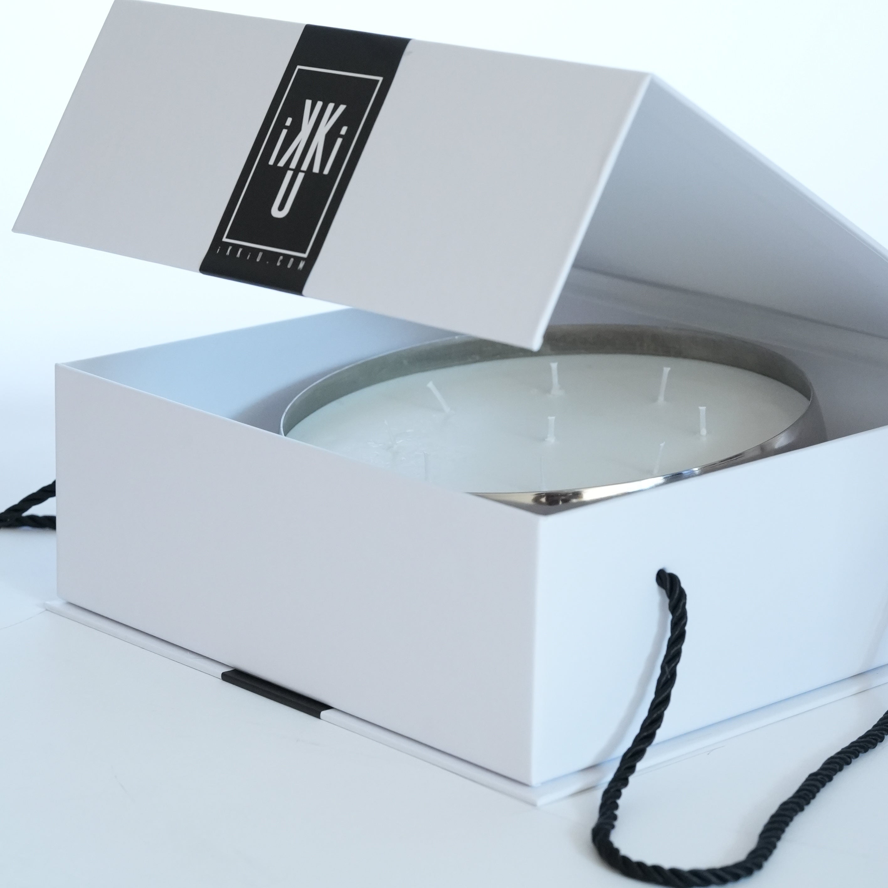 O9 CANDLE SILVER GLORIOUS MUSK