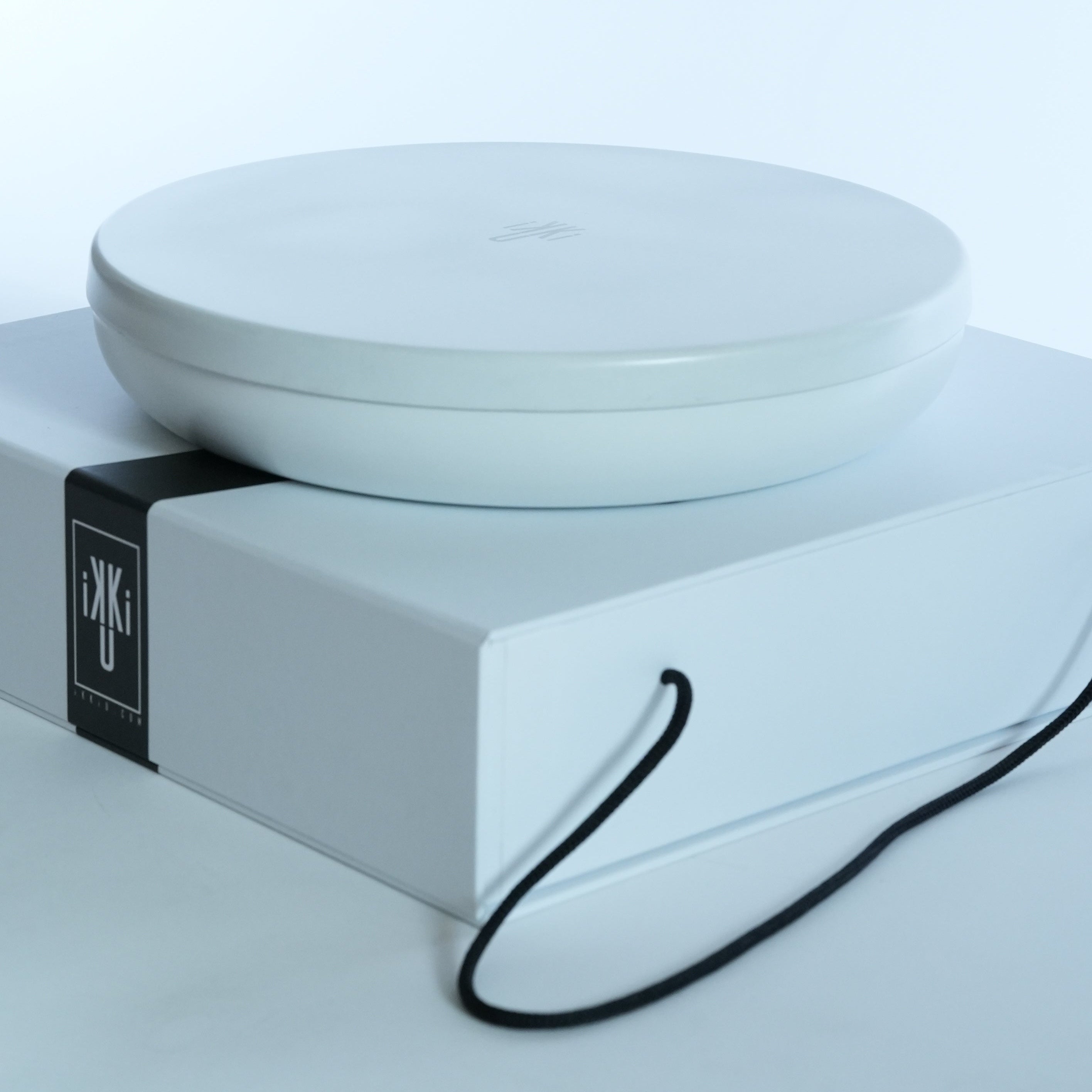 O29 CANDLE WHITE MIMOSA